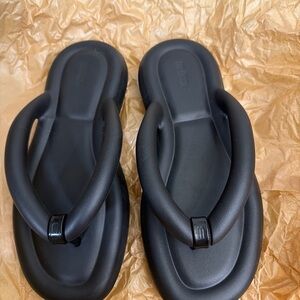 Melissa Black Chunky Flip Flop Sandals